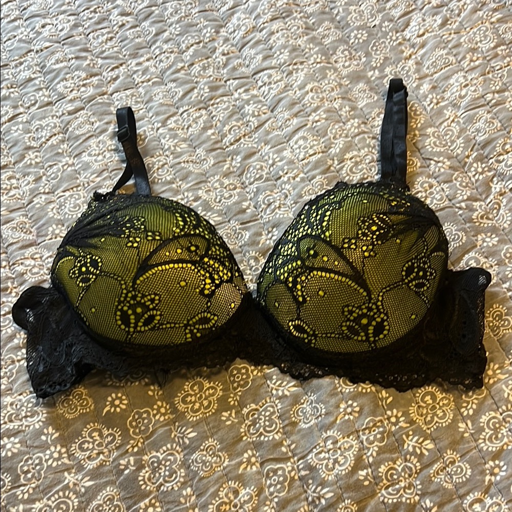 Sophie B Black and Green Lace Bra